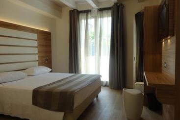 מלון דירות Bio Suites Pacinotti