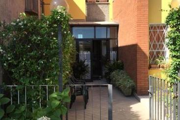 هتل Albergo Adige
