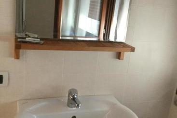 هتل Albergo Adige