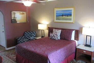 מוטל Captain Cook Inn