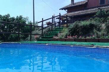 فندق Cascina Il Quercin