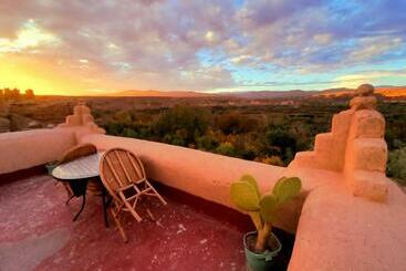 Отель Les Jardins Du M Goun