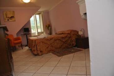 Szálloda Locanda Degli Illustri