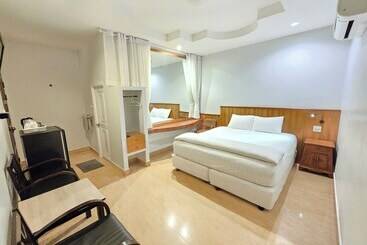 호텔 Prangthong Garden Home