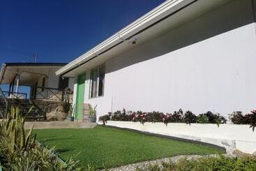 בית מלון כפרי Wind Valley Farmstay