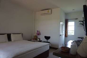 בית מלון כפרי Thatphanom Place