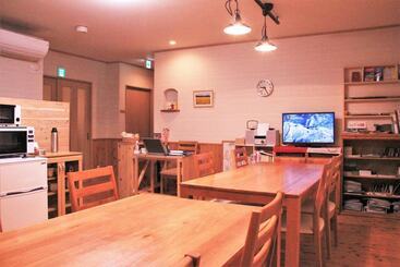 ペンション Guesthouse Kanoka