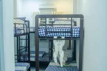 H Best Hostel Cafe Saigon