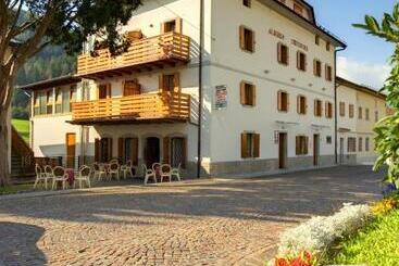 فندق Albergo Cristofoli