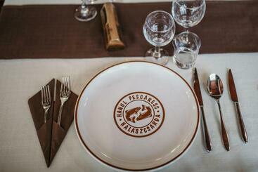 리조트 Complex Turistic Han Pescaresc