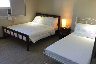 호텔 Golden Peak Condo