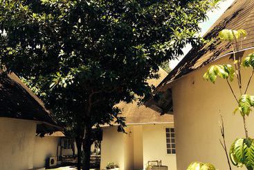 هتل Cordova Reef Village Resort