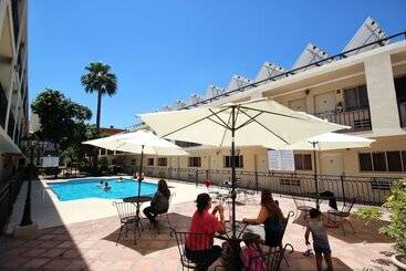 فندق El Camino Inn & Suites
