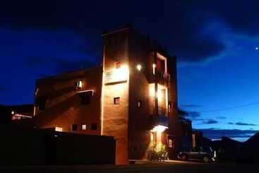 ベッドアンドブレックファースト Maison D Hôtes Restaurant Chez L Habitant Amazigh