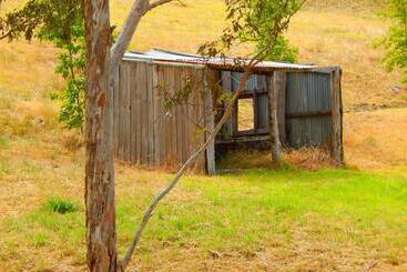 住宿加早餐  Morialta Barns