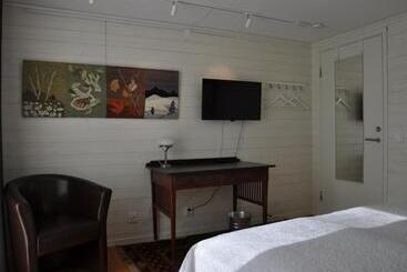 مبيت وإفطار Room In Ekestad