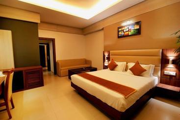 Отель Imperial Heights