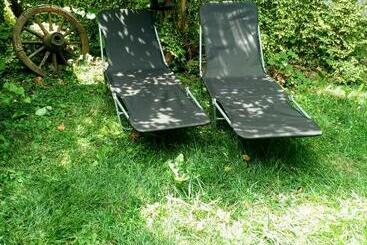 פנסיון Guest House Emiliya