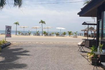 پانسیون Seascape Resort Baan Krood