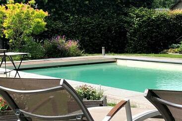 住宿加早餐  Les Petits Secrets De Nonna Chambre D Hote Dinant