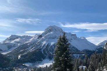 مبيت وإفطار Skilodge Oberlech