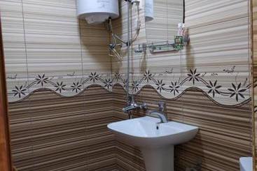 Alex Hotel In Shinuhayr