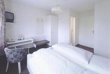 ホテル Blaue Grotte & Franken