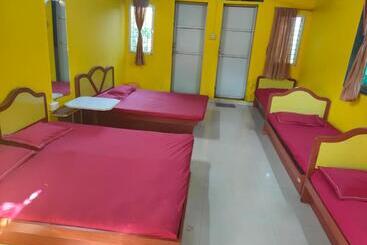בית מלון כפרי Dirghayu Farms Agri Resort Pvt Ltd