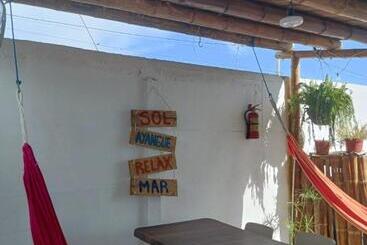 هتل آپارتمان Sol De Ayangue