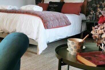 ベッドアンドブレックファースト Quatre Chats Sous Un Pin