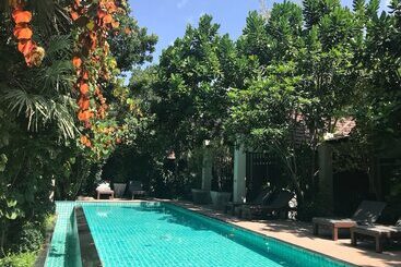 בית מלון כפרי Baan Klang Aow Beach Resort