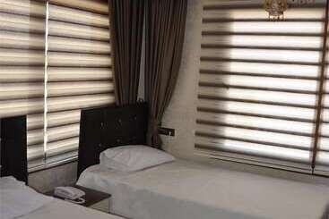 فندق Saon