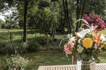 مبيت وإفطار Le Moulin Des Forges