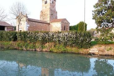 فندق ريفى Agriturismo Corte Ceson La Casa Sull'acqua