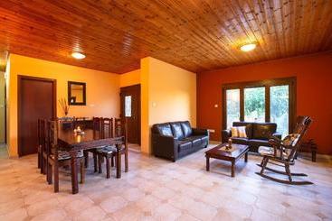 Satori Hut  Hostel