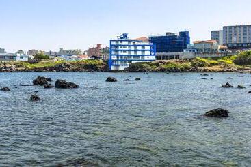 Hotel On The Sea Pension