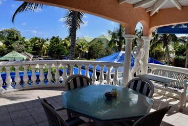 هتل Cap Caraibes Resort