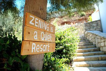 هتل Latchi Family Resort