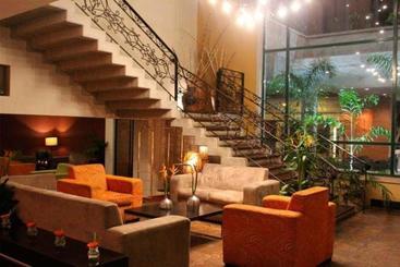 هتل Gh Guaparo Inn