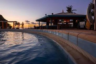 هتل Pacific Star Resort And Spa