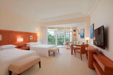 هتل Sheraton Sanya Yalong Bay Resort