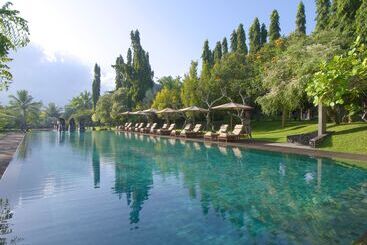 هتل Tanah Gajah, A Resort By Hadiprana