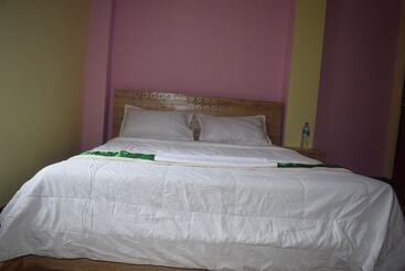 هتل Manaslu Homestay