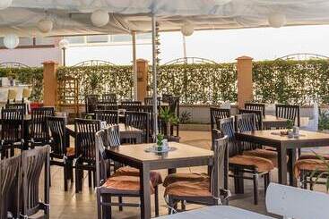 Отель Black Sea