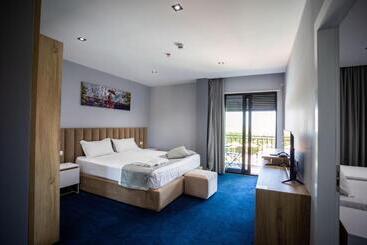 ホテル Nuevo Deluxe