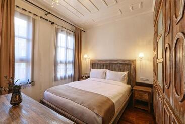 فندق Trilye Bay C Konak