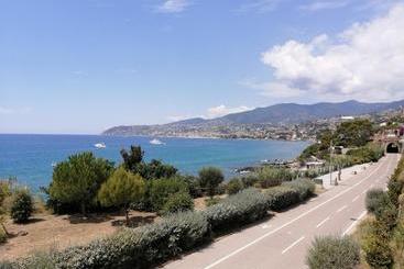 شقة فندقية Villaggio Turistico La Vesca