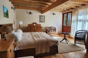 فندق Monkey Valley Resort