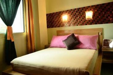 هتل Saint Illians Inn