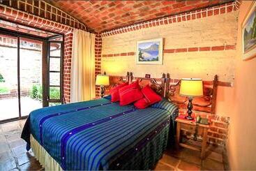 هتل San Buenaventura De Atitlan